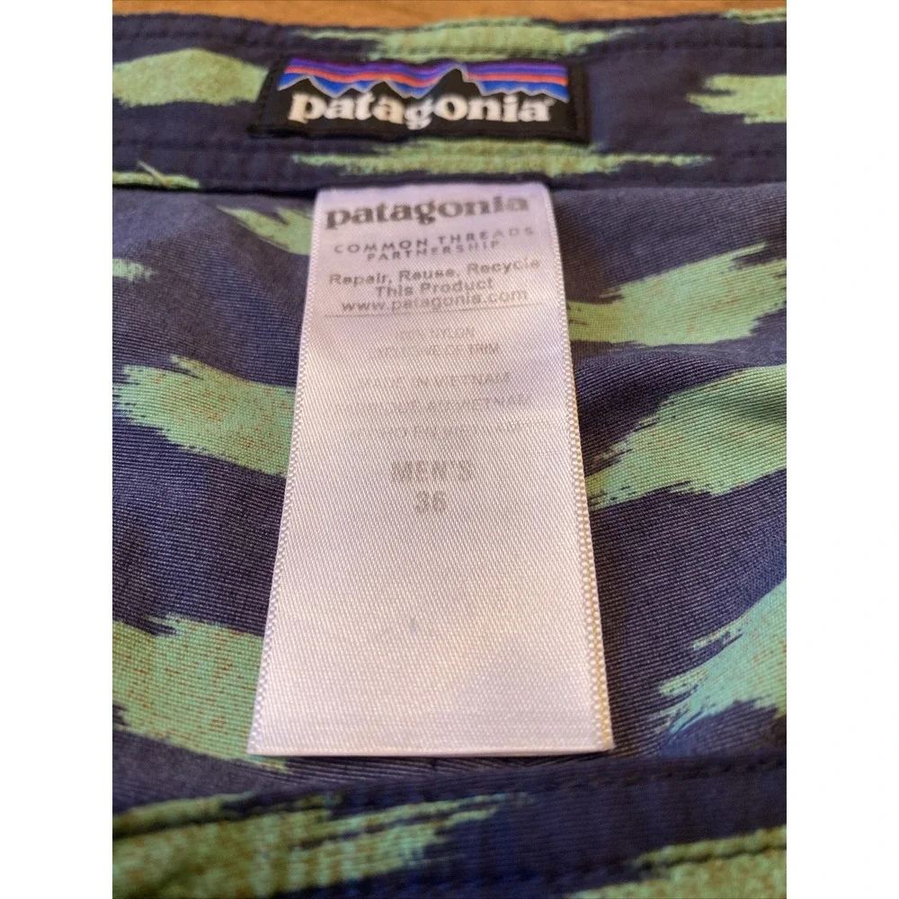 Patagonia Mens Swim Shorts Trunks Blue w Green Pattern Size 36 Waist Summer Wear
